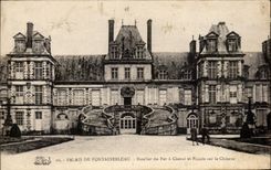 CPA Palais of Fontainebleau Escalier of the horseshoe and Frontage on the Castle