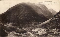 CPA Les Pyrenees Cauterets Vue d'ensemble de la Raillere Le Houmigas