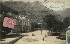 CPA Les Pyrenees Cauterets Esplanade des Oeufs pics du Monne et Peme nere