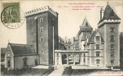 CPA the High Pyrenees Pau the castle Henri IV Keep Frontage and Entering