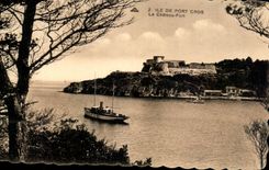 CPA Ile De Port Cros Le Chateau Fort Bateau