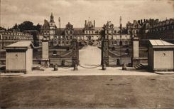CPA Fontainebleau La Castle