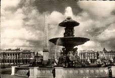 CPSM Under the Sky Of Paris Places Harmony