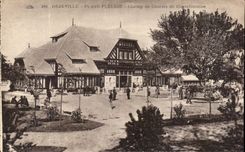 CPA Deauville Plage Pleurie Champ de Courses de Clarefontaine