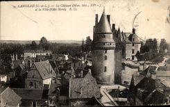 CPA Langeais Le chateau Et La Ville