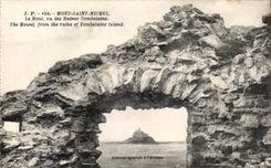 CPA Mont Saint Michel the mount Seen of the Tombelaine Ruins