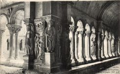 CPA Arles St Trophime Reason for Angle