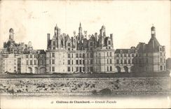 CPA Chambord Le chateau Grande Facade