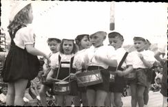 CPSM Children with the battery Morlaix 1950