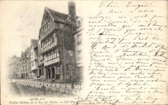 CPA Morlaix old women Houses Of the Street Of the Noble ones