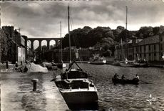 CPSM Morlaix Quays And the Viaduct