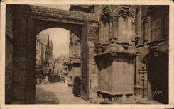 CPA Brittany Morlaix La street low sight of the church