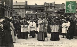 CPA La Delivrande Anniversaire du Couronnement de la Vierge Monseigneur Lemonnier Eveque de Bayeux