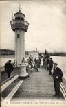 CPA Boulogne On Mer the Lighthouse of the Pier Is
