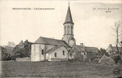CPA Neussargues L'Eglise Paroissiale Le Cantal Illustre