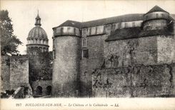 CPA Boulogne On Sea the Castle and the Cathedral