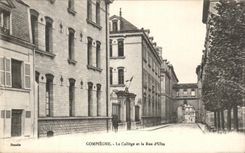 CPA Compiegne Le College et la Rue d'Ulm