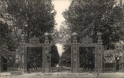 CPA Paris the Park Heap the Grid