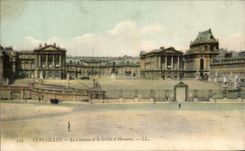 CPA Versailles Le Chateau et la Grille d'honneur