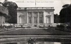 CPA Versailles Petit Trianon Facade Vers le Grand Trianon 