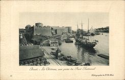 CPA Brest Le chateau Vue Prise Du Pont National Bateau 
