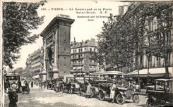 CPA Paris Le Boulevard et la Porte Saint Denis Automobile Taxis