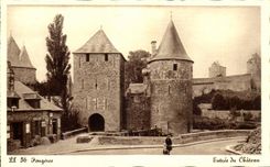 CPA Fougeres Entree Du Chateau