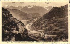 CPA Lourdes La Vallee d'Argeles et la Chaine des Pyrenees Vue du Pic du Jer