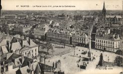 CPA Nantes the Place Louis XVI Catch of the Cathedral