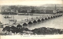 CPA Bordeaux Le Port Vue d'Ensemble