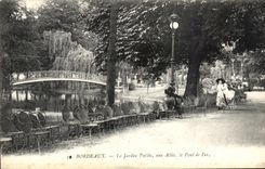 CPA Bordeaux Le jardin Public une Allee le Pont de Fer