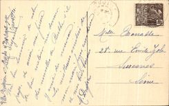 La vuelta de CPA Libourne del puerto grande en el lsle y el pato cuchara de los callejones duck los barcos