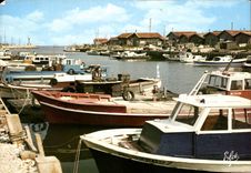 MODERN CARD Gujan Mestras the Port De Larros Boats