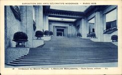 CPA Exposition Des Arts Decoratifs Paris interieur du Grand Palais L'Escalier Monumental