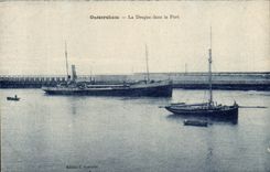CPA Ouistreham La Drague dans le Port Bateaux