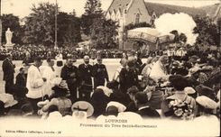 CPA Lourdes Procession Du Tres Saint Sacrement