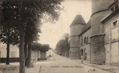 CPA Poissy Entree de l'Abbaye