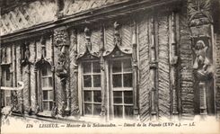 CPA Lisieux Manoir de la Salamandre Detail de la Facade