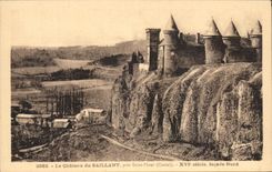 CPA Le Chateau du Saillant Pres Saint Flour Sioecle facade Nord