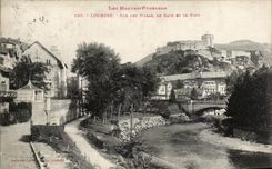 CPA Les Hautes Pyrenees Lourdes Vue Des Villas Le Gave Et Le Fort