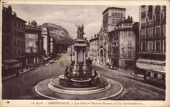 CPA Greoble La Place Notre Dame Et La Cathedrale