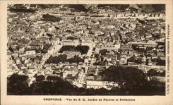 CPA Greoble Vue Du Jardin De Plantes Et Prefecture