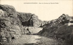 d'Olonne de los Sables de CPA en las rocas del bien de I Enfer