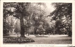 CPA Vichy In the Large Parks