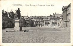 CPA Versailles Cour Royale Et Statue De Louis XIV