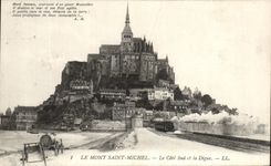CPA Le Mont Saint Michel Le Cote Sud et la Digue Train 