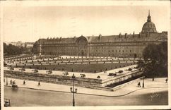 CPA Paris En Flanant L'Hotel des invalides vu de l'Esplanade