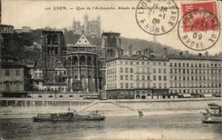 CPA Lyon Quay of the Archbishop's palace Apse of the cathedral St Jean