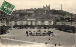 CPA LyonLa Places Bellecour