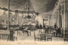 CPA Vichy the Terrace of the Casino